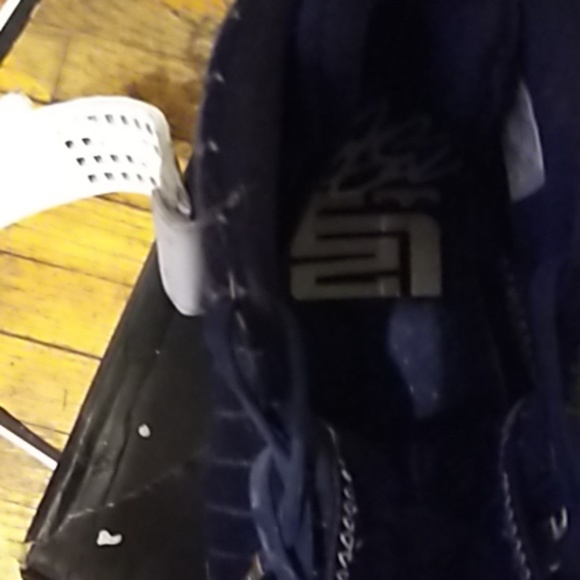 Labron Yankee Edison - Picture 3 of 4